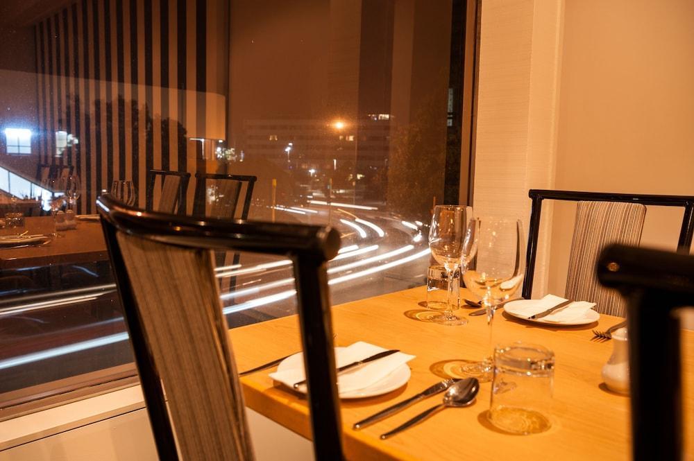 Bay Plaza Hotel Уелингтън Екстериор снимка