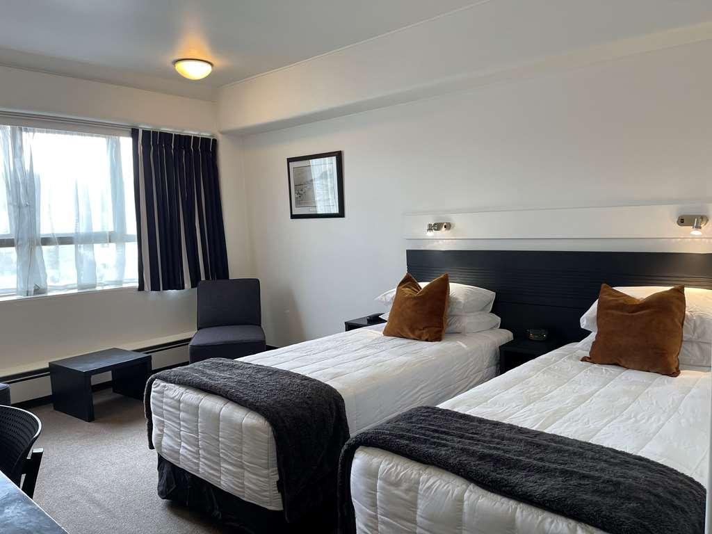 Bay Plaza Hotel Уелингтън Стая снимка