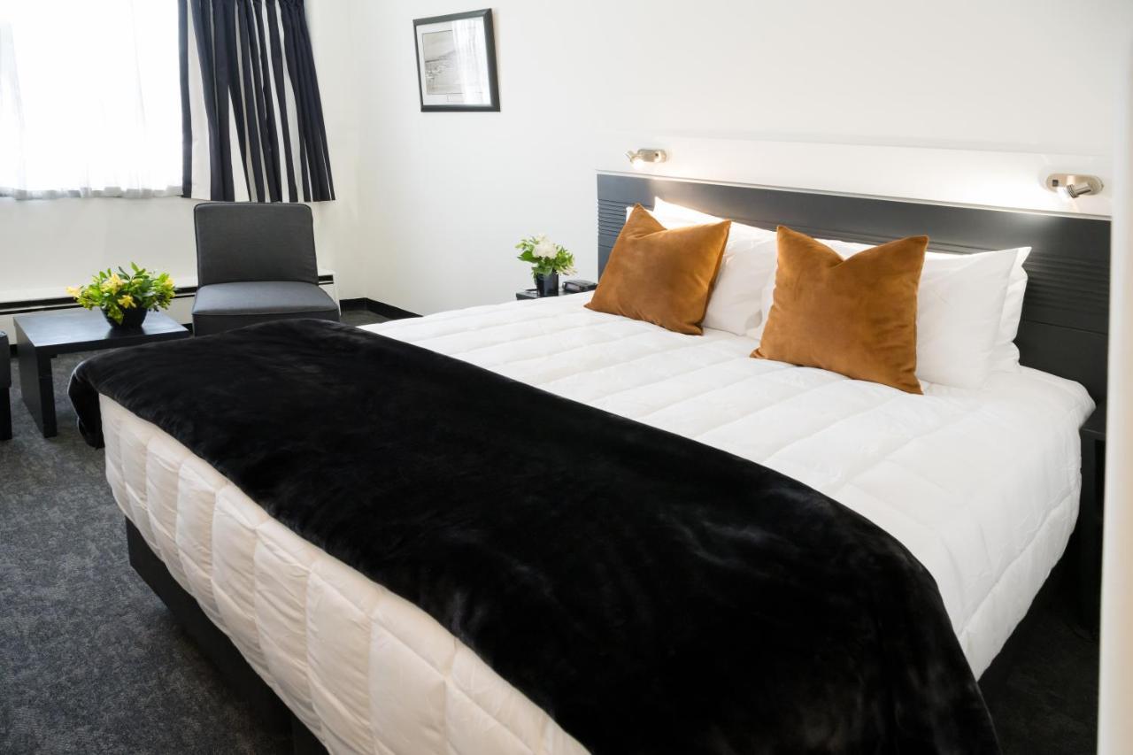 Bay Plaza Hotel Уелингтън Екстериор снимка