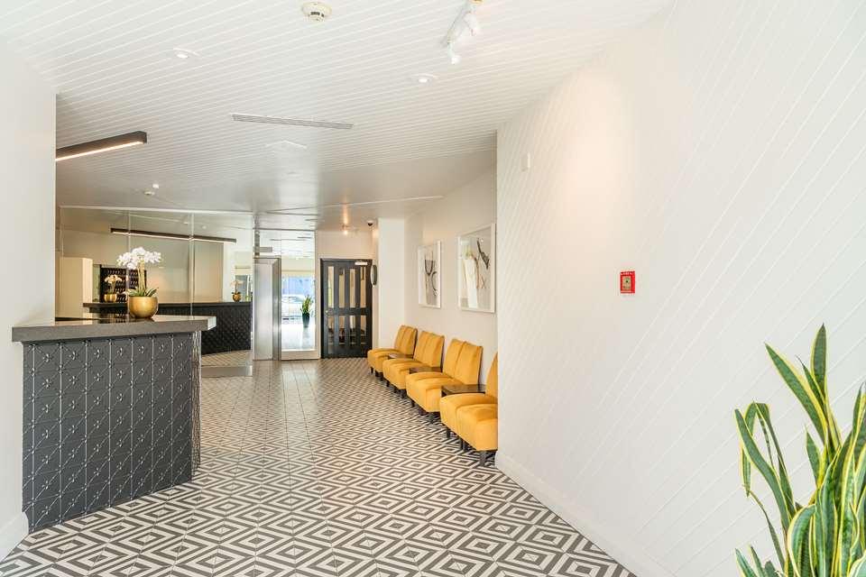 Bay Plaza Hotel Уелингтън Екстериор снимка