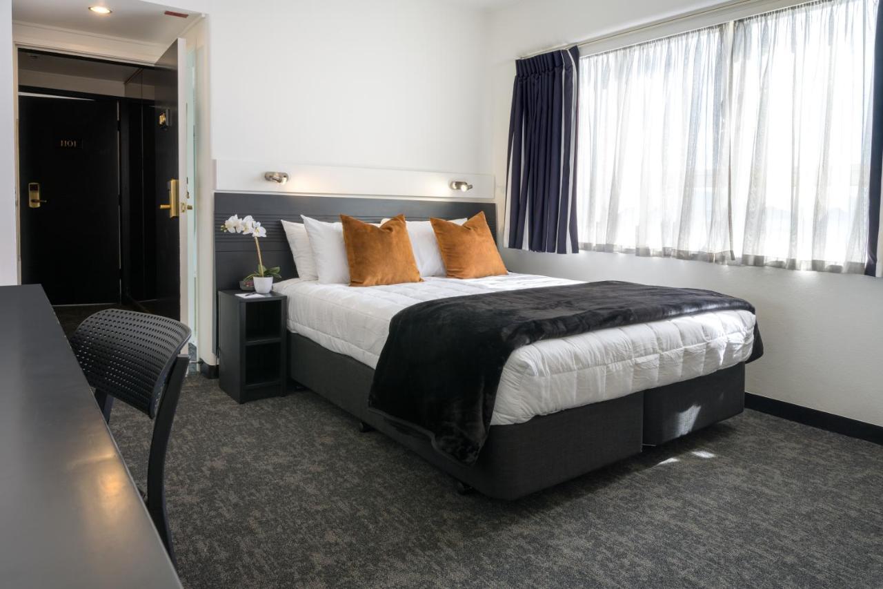 Bay Plaza Hotel Уелингтън Екстериор снимка