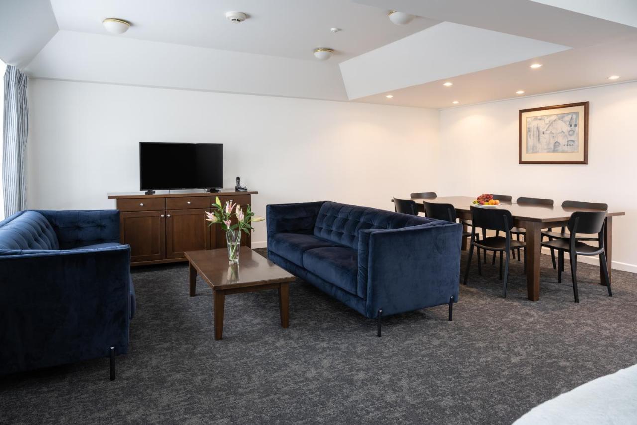 Bay Plaza Hotel Уелингтън Екстериор снимка