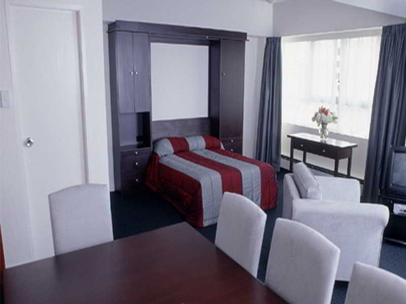 Bay Plaza Hotel Уелингтън Екстериор снимка