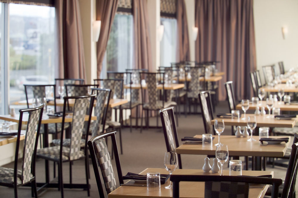 Bay Plaza Hotel Уелингтън Екстериор снимка