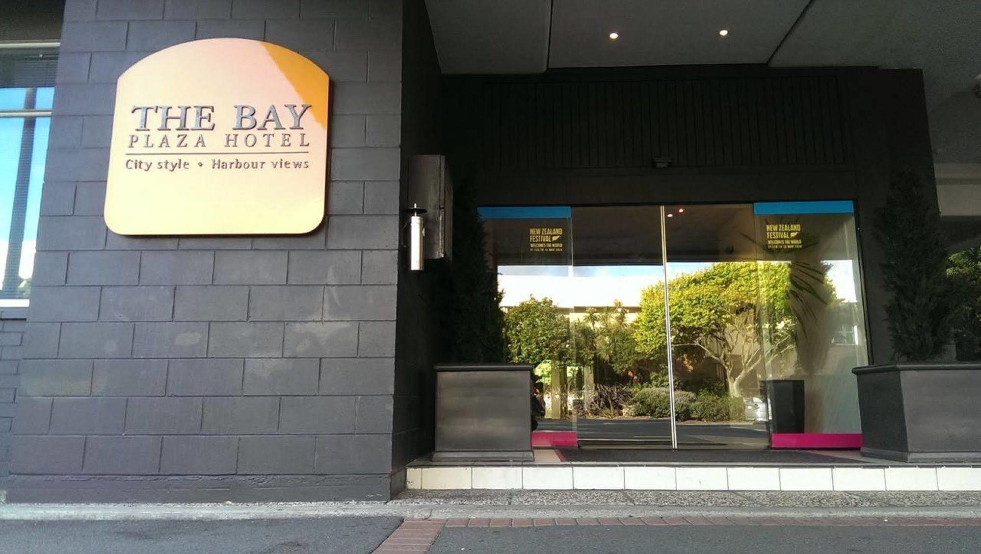 Bay Plaza Hotel Уелингтън Екстериор снимка